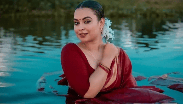 প্রেমিককে ভিডিও কলে রেখে অভিনেত্রী রিধিকার আত্মহত্যা